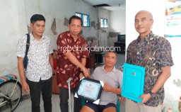 PWI Jatim Beri Talih Asih Wartawan Senior Sidoarjo