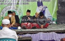 Jamaah Dzikir Ad Dhiro Kemangsen Dikukuhkan Gus Sabuth Tokoh Sentral Jantiko Mantab Dzikrul Ghofilin Kediri