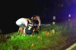 Diduga Ngantuk, Pemotor Asal Pacitan Terjun Ke Sungai Bersama Motornya