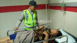 Tabrakan Karambol Dua Motor Satu Onthel, Tiga Korban Dilarikan RSUD Ponorogo