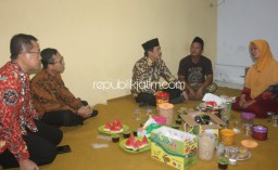 Korban Tertimpa Pohon Akhirnya Meninggal, Disantuni Pemkab Sidoarjo Rp 10 Juta