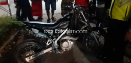 Diduga Mabuk, Pengendara KLX Tabrak Motor GL Max 4 Terluka