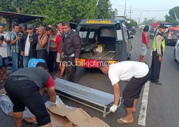 Hendak Berangkat Sekolah, Pelajar SMA di Sidoarjo Terlindas Truk