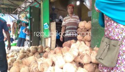 Omzet Pedagang Pasar Eks Stasiun Ponorogo Naik Usai Pagar Dibongkar