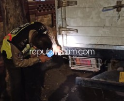 Tabrak Mobil Bok dari Belakang, Pemotor Vixion Terpental ke Pohon Tewas di Jalan Bypass Sedati