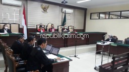 Sidang Dakwaan Ibnu Gopur dan Totok Sumedi, Aliran Dana Rp 1,675 Miliar Tidak Hanya ke Bupati, Tapi Sampai Staf