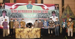 Tingkatkan Kesejahteraan, Gus Muhdlor Berharap Kemitraan Petani Tebu Sidoarjo Harus Terjalin Baik