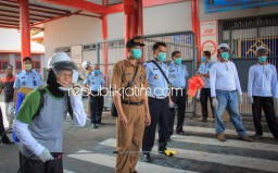 Gandeng Dinkes Sidoarjo, Lapas Porong Semprot Disinfektan Seluruh Blok Hunian Narapidana