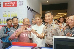 SIM Corner Transmart Dibuka Hanya Selama 4 Jam