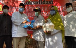 BHS, RM dan Gerindra Sidoarjo Bagikan Ratusan Paket Sembako untuk Kader dan Warga Miskin