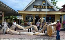 Polsek Babadan Ponorogo Amankan Balon Udara Raksasa Beserta Pembuatnya