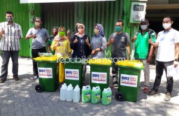 Peduli Penanganan Covid-19, BRI Krian Bantu Bak Sampah Hingga Handsanitizer untuk Pasar Krian