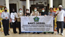 Pemilik Maspion Grup Serahkan Bantuan 10 Ton Beras dan 3.000 Masker untuk Penangananan Covid-19