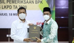 Gus Muhdlor Terima LHP BPK Berpredikat WTP Delapan Kali Berturut-Turut