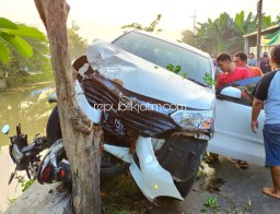 Diduga Ngantuk, Xenia Tabrak Vario Pengendara Tewas Terpental ke Sungai