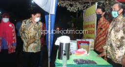 Cak Nur Resmikan Gedung Serbaguna dan Tinjau Kampung Tangguh Perum Rewwin Waru