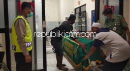 Tersengat Listrik, Kuli Bangunan Asal Tulungagung Tewas Saat Pasang Kerangka Atap Masjid di Ponorogo
