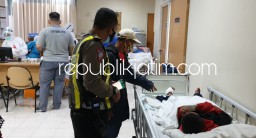 Tabrakan Beruntun, Truk Box Tabrak 11 Motor dan 5 Mobil di JL Raya Waru - Gedangan, 7 Pengendara Motor Terluka