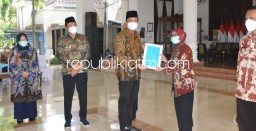 Bupati Sidoarjo Lepas 214 PNS Masuki Masa Pensiun, Himbau Gabung PWRI