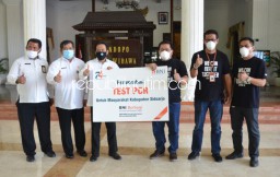 BNI Serahkan 600 Alat Tes PCR untuk Masyarakat Sidoarjo