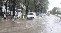 Usai Dibangunkan Box Culvert, Hujan Sekali JL Raya Juanda Banjir Mengganggu Arus Lalin