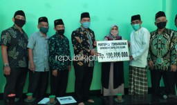 Serahkan Bantuan ke PCNU Sidoarjo, BHS Usulkan Unusida Tambah Fakultas Pertanian dan Perikanan