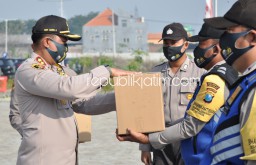 Sambut Hari Bhayangkara Ke-74, Polresta Sidoarjo Sebar Bhabinkamtibmas Bagikan Sembako