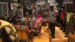 Bandel di Hari Pertama PPKM Darurat, 15 Warkop di Ponorogo Ditertibkan Petugas Gabungan