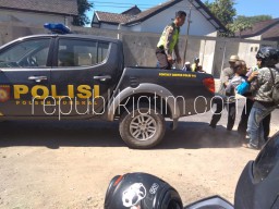 Pulang Kontrol, Vario Ditabrak Sedan Pasutri Jatuh Tersungkur