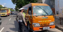 Selama PPKM Darurat, Polisi Tindak Tegas Travel Gelap Melintasi Perbatasan Ponorogo