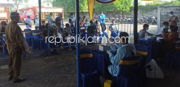 Polresta Sidoarjo Layani Vaksin 1.300 Warga Wonoayu dan Gedangan di Gerai Vaksin Presisi