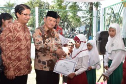 375 Siswa Berprestasi Raih Beasiswa Pendidikan CSR PT Megasurya Mas