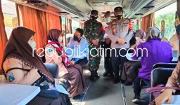 Jelang PTM, 400 Siswa SMAN 1 Krian Disuntik Vaksin Sinovac Di Gerai Mobile Vaksin