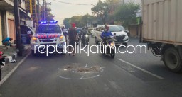 Kakek 74 Tahun Menyeberang Ditabrak Motor di JL Gajahmada Sidoarjo, Dua Terluka Dilarikan Rumah Sakit