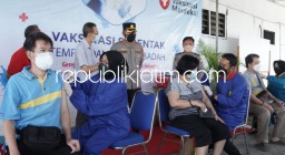 500 Jemaat Gereja Santa Maria Sidoarjo Disuntik Vaksin Covid-19