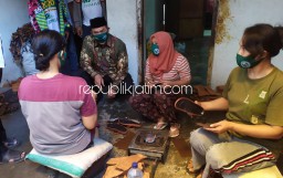 BHS-Taufiqulbar Siap Kembangkan Kampung Sepatu-Sandal Kemasan Krian