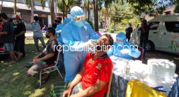 Deteksi Dini, Ratusan Penghuni Lapas Porong Ikuti Swab Test Massal Bertahap