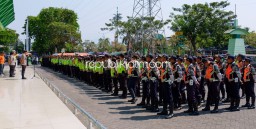Laga Persipura Versus Persib di Gelora Delta Sidoarjo Tanpa Penonton