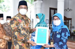 Bupati Sidoarjo : PNS Memasuki Masa Pensiun Bisa Bergabung di PWRI Untuk Tetap Berbakti Demi Kemajuan Sidoarjo