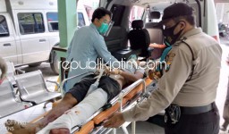 Motor Hantam Truk Belok, Arek Panggreh Jabon Sekarat Sopir Kabur