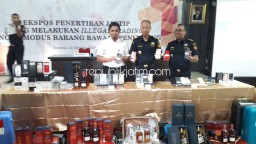 Bea Cukai Juanda Amankan 76 I Phone Mewah Seharga Rp 1,9 Miliar