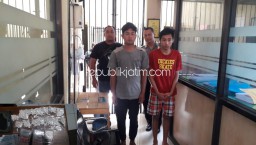 Dua Pemuda Pengedar Diringkus Polisi Bersamaan Ratusan Pil Koplo Siap Edar