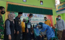 Kades Sedenganmijen Tidak Menyangka Terima Video Call Bupati Sidoarjo Sebelum Serbuan Vaksin 500 Dosis