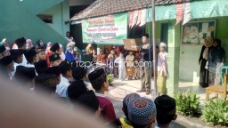 Peringati HSN, Siswa Siswi MI Nurul Huda Kenang Jasa Para Kiai