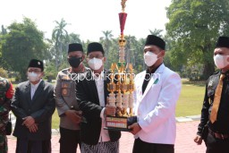 Gus Muhdlor : Santri Bukan Hanya Kaum Sarungan, Tapi Santri Itu Penjaga NKRI