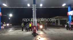 Polsek Mlarak Patroli Keliling Seluruh Wilayah Desa, Sekaligus Menghimbau Warga Terapkan Protokol Kesehatan