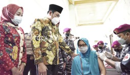 Wabup Sidoarjo dan Pasmar 2 Pastikan Target Vaksinasi Lansia Segera Tercapai