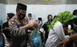Polsek Krian Bersama Bonek Santuni 32 Anak Yatim Al Hidayah Junwangi