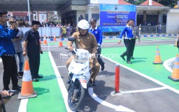 Bupati Jajal Smart Driving Test Pemohon SIM Polresta Sidoarjo