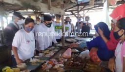 Kunjungi Pasar Pejaya Kramatjegu, BHS - Taufiq Siap Fasilitasi Pengembangan Pasar RW di Setiap Desa